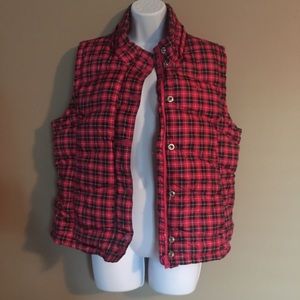 Aeropostale pink and black puffer vest.